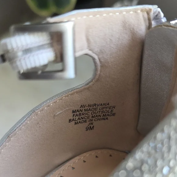 Chic Silver Heels with Rhinestone Accents - Picture 7 of 7